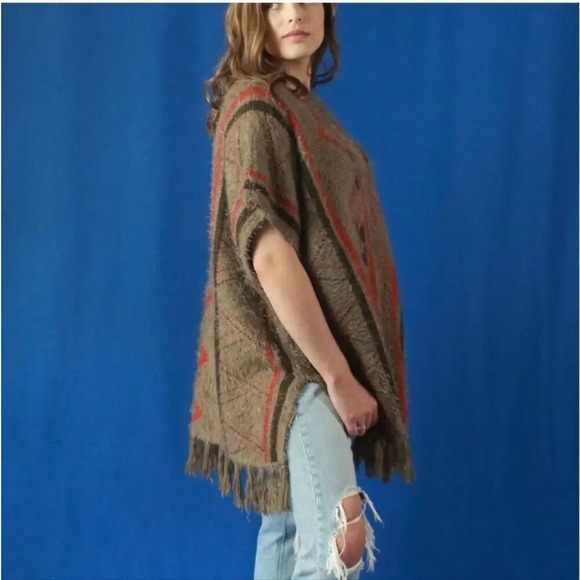 Janice Boho Fringe Poncho - One Size - Picture 5 of 10